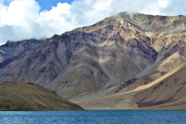 Chandra Taal valley